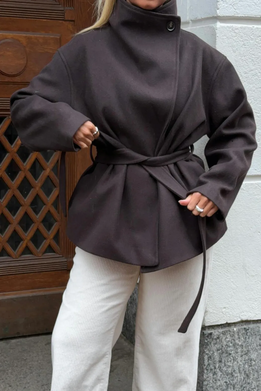 High neck short jacket