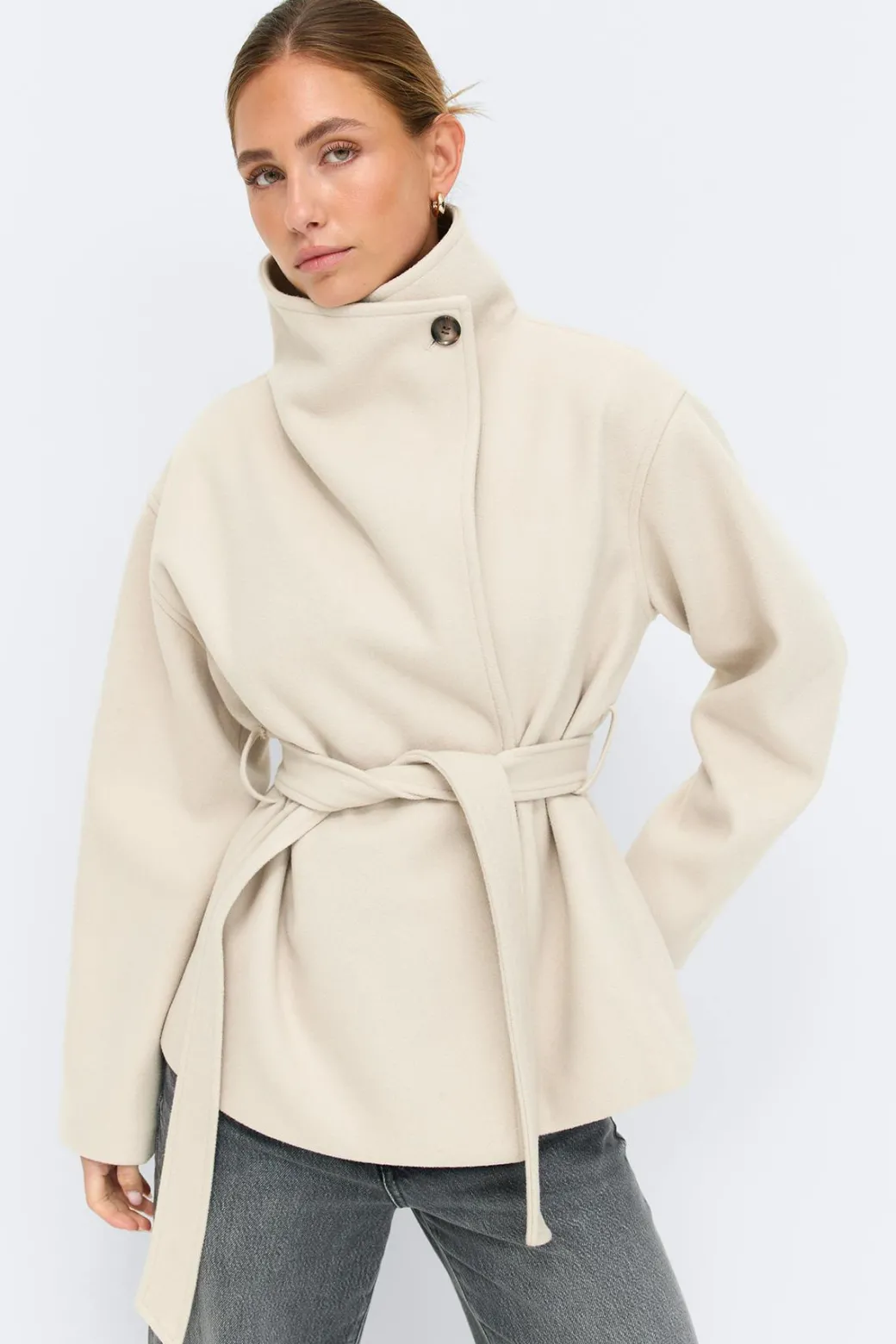 High neck short jacket