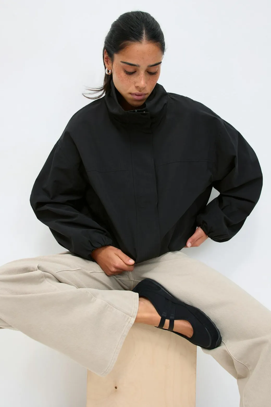 High neck sporty jacket