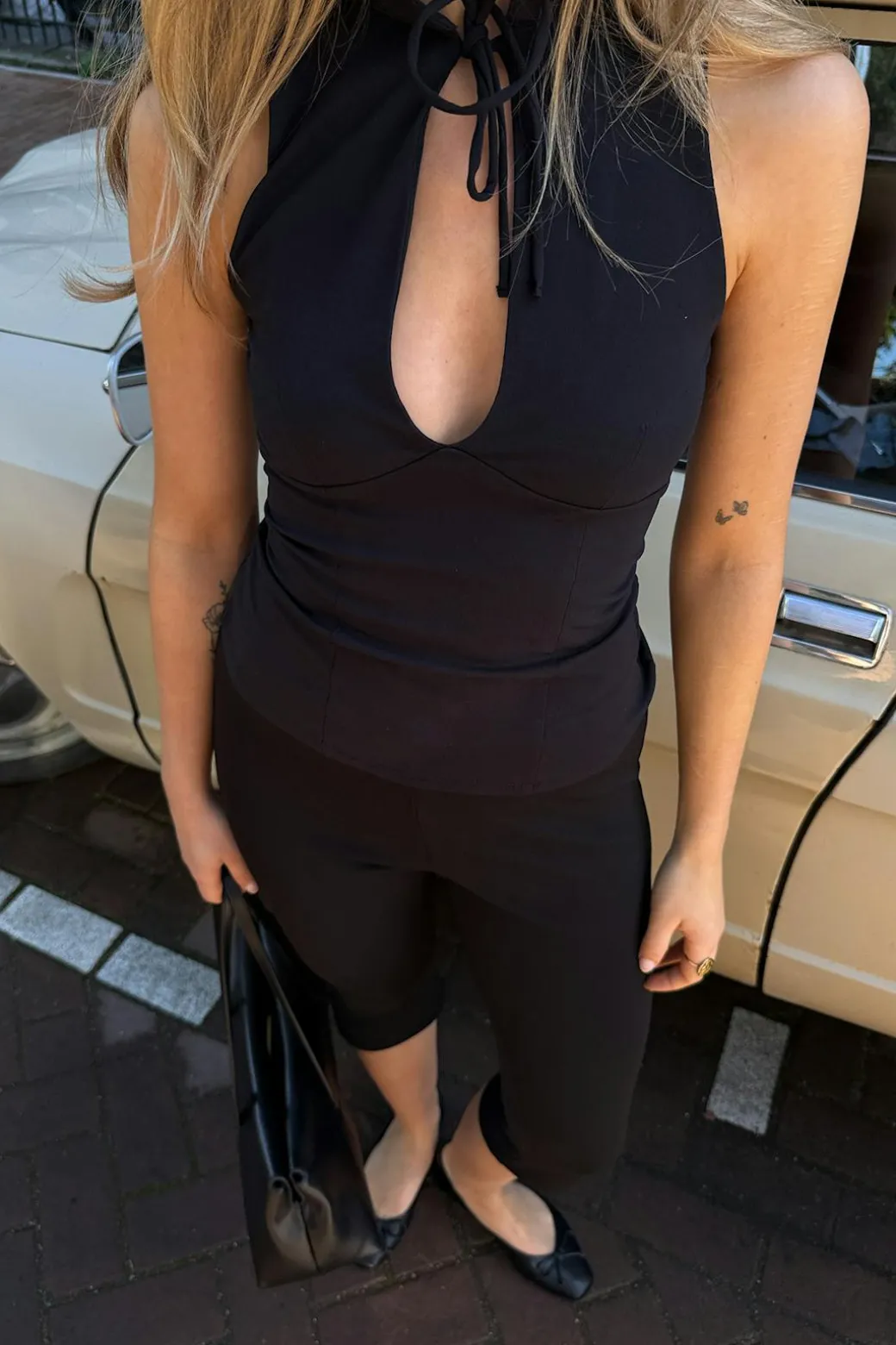 Keyhole tie top