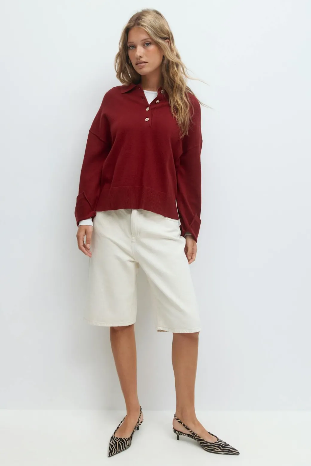 Knitted collar sweater