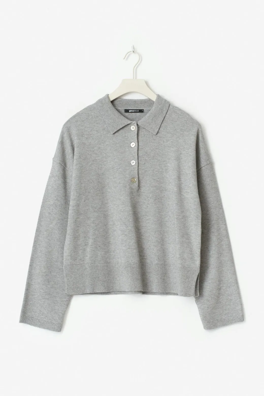 Knitted collar sweater