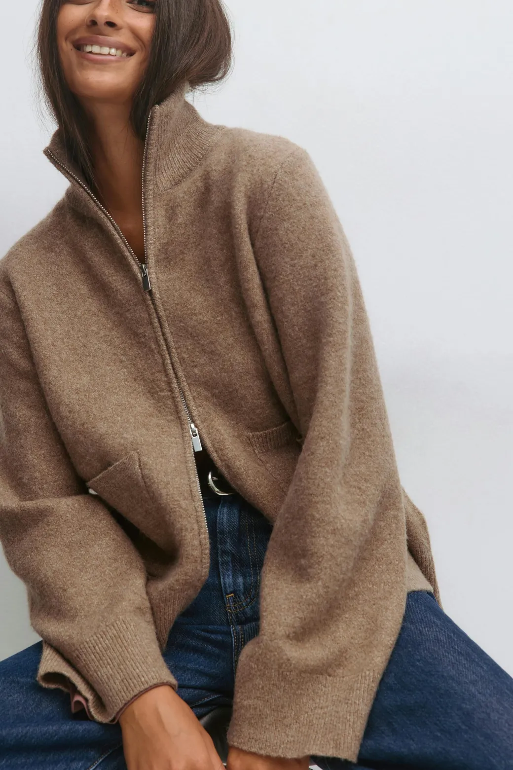 Knitted pocket cardigan