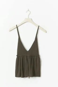 Knitted singlet