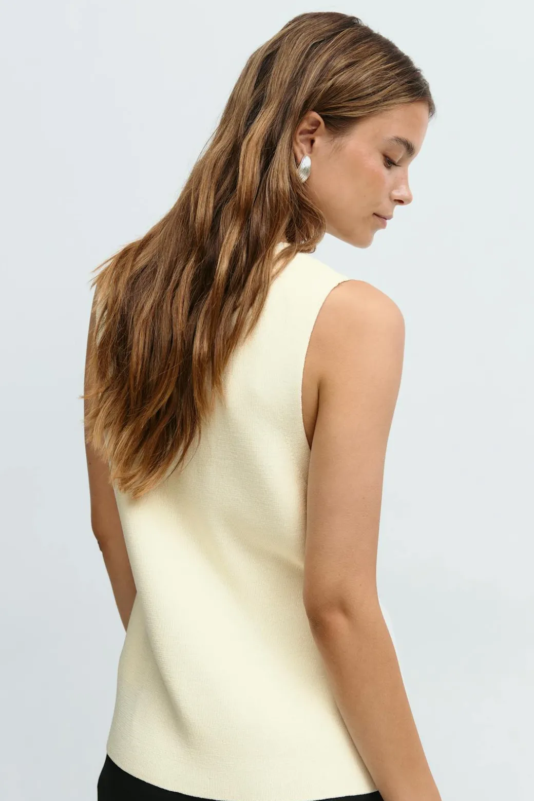 Knitted vest