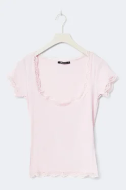 Lace detail scoop neck top