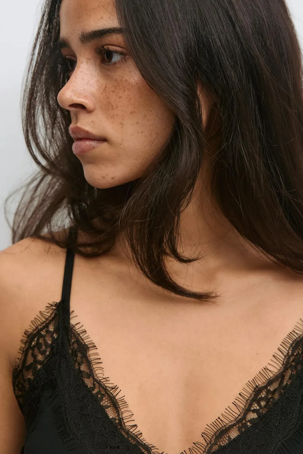 Lace detail singlet