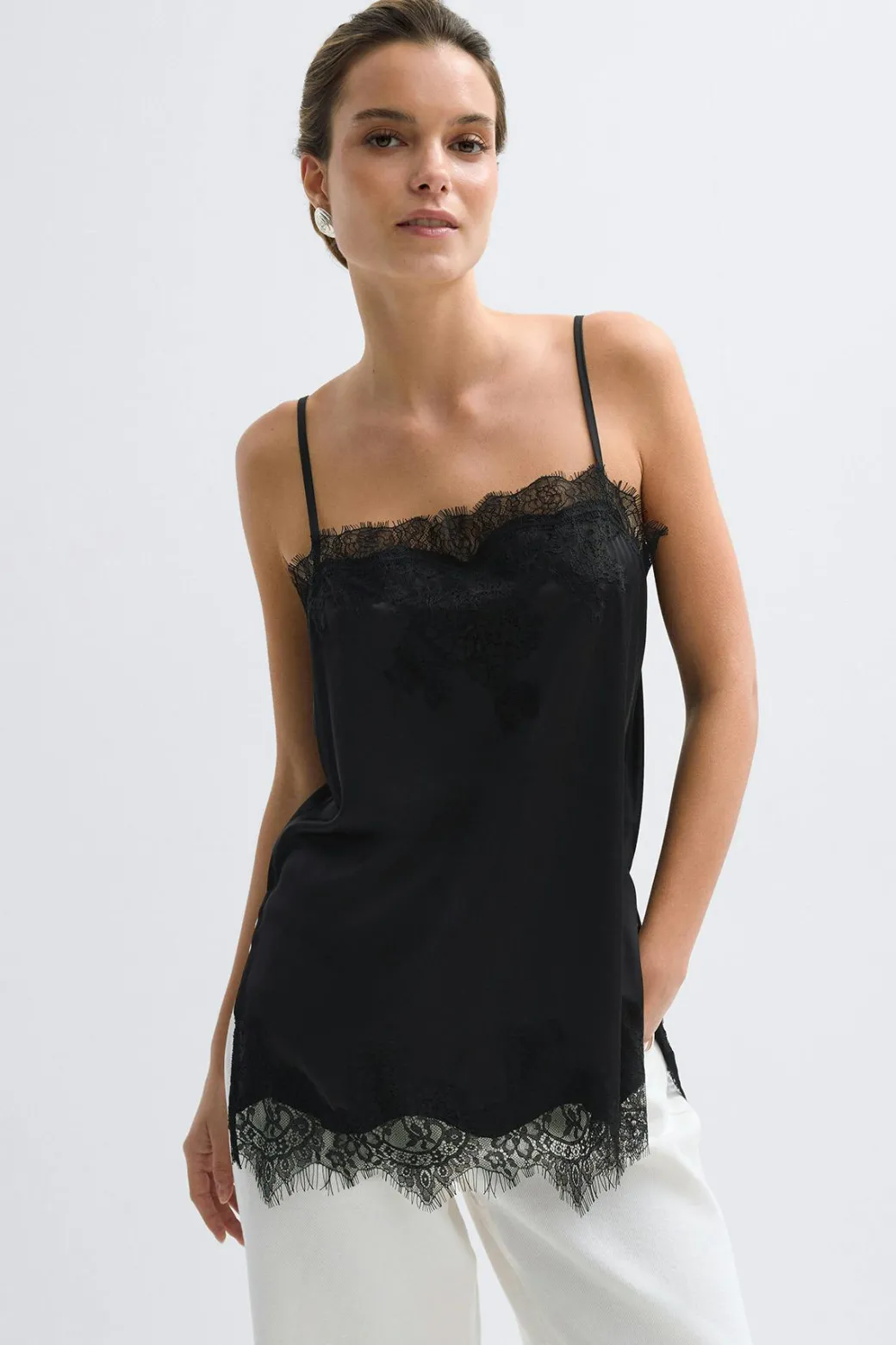 Lace singlet