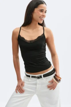 Lace strap singlet