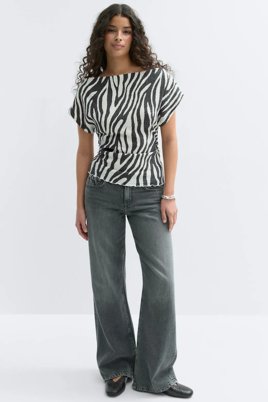 Lacing back top