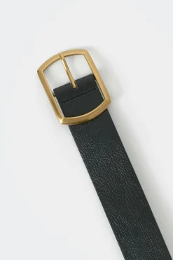 Large buckle belt