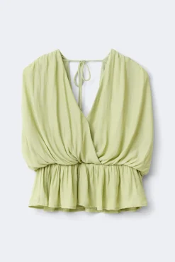 Loose sleeveless top