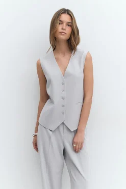 Loose tailored vest