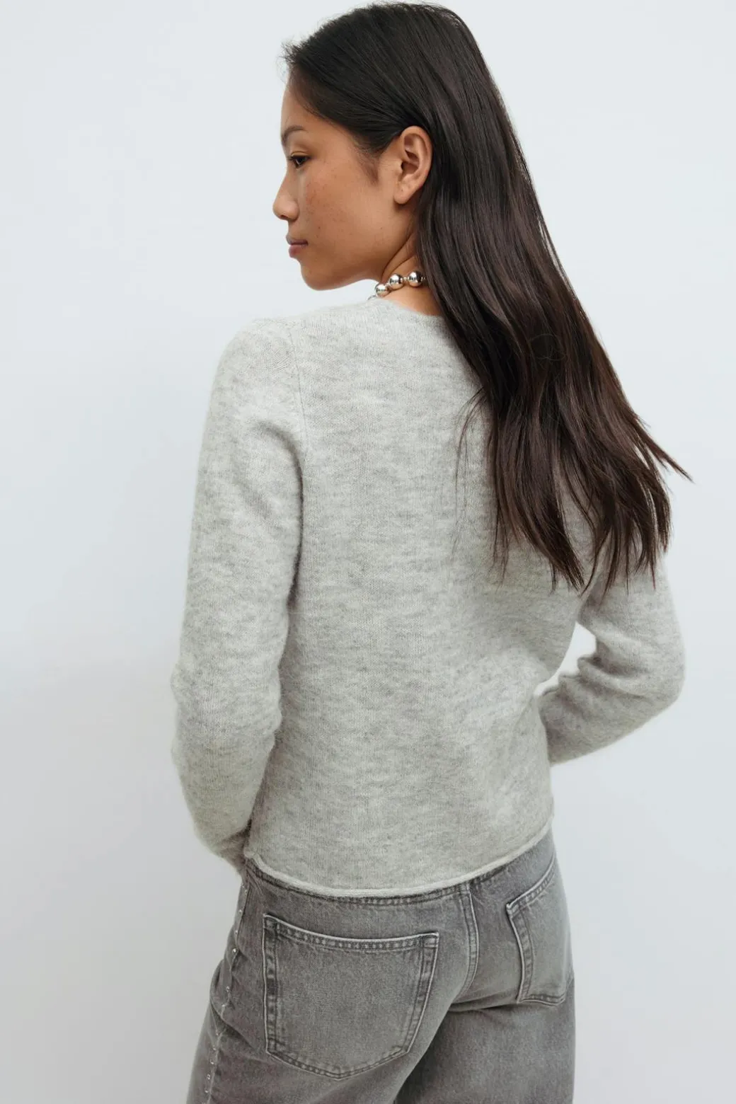 Loose v-neck knit sweater
