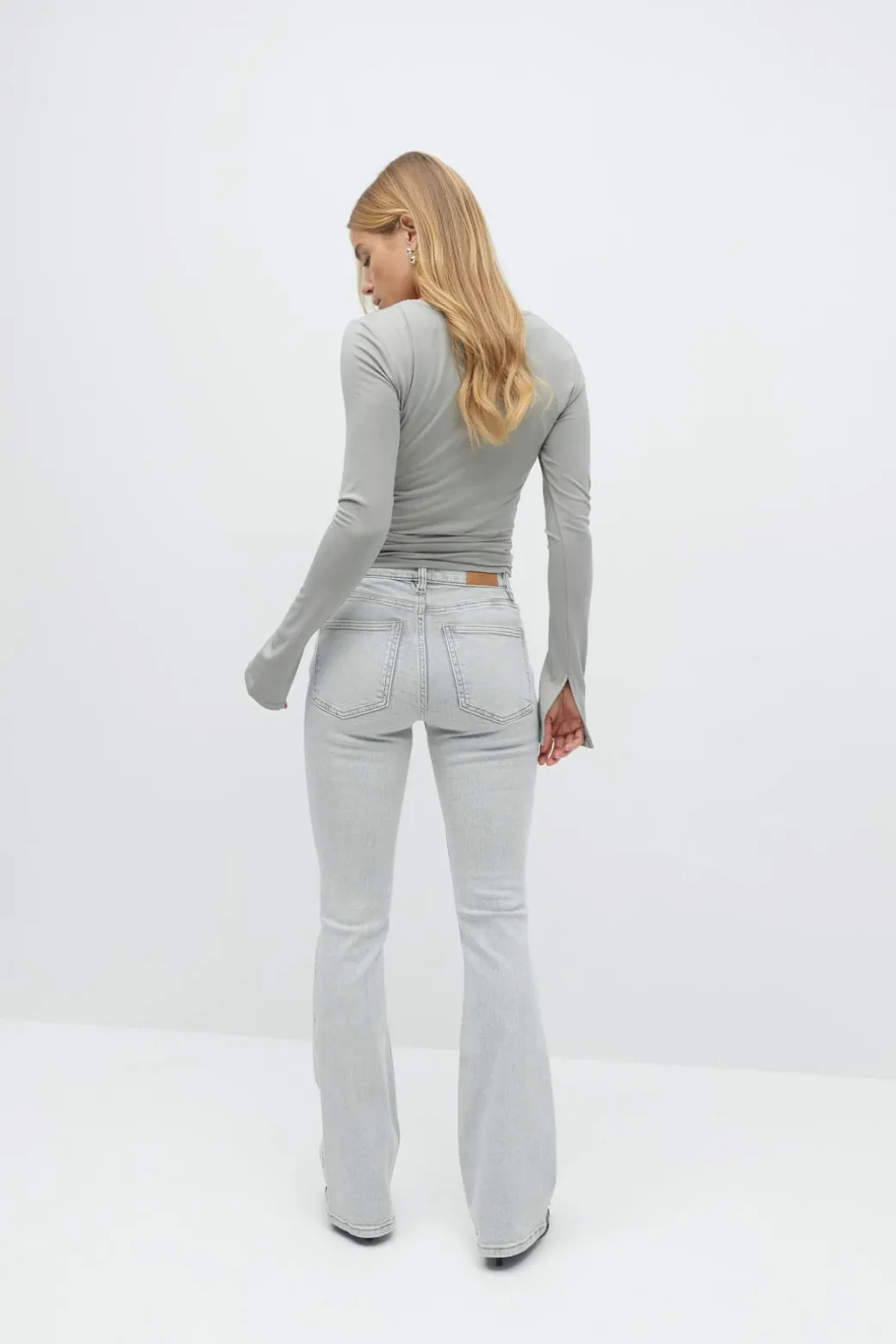 Low waist bootcut jeans