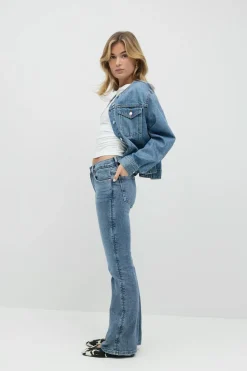 Low waist bootcut jeans