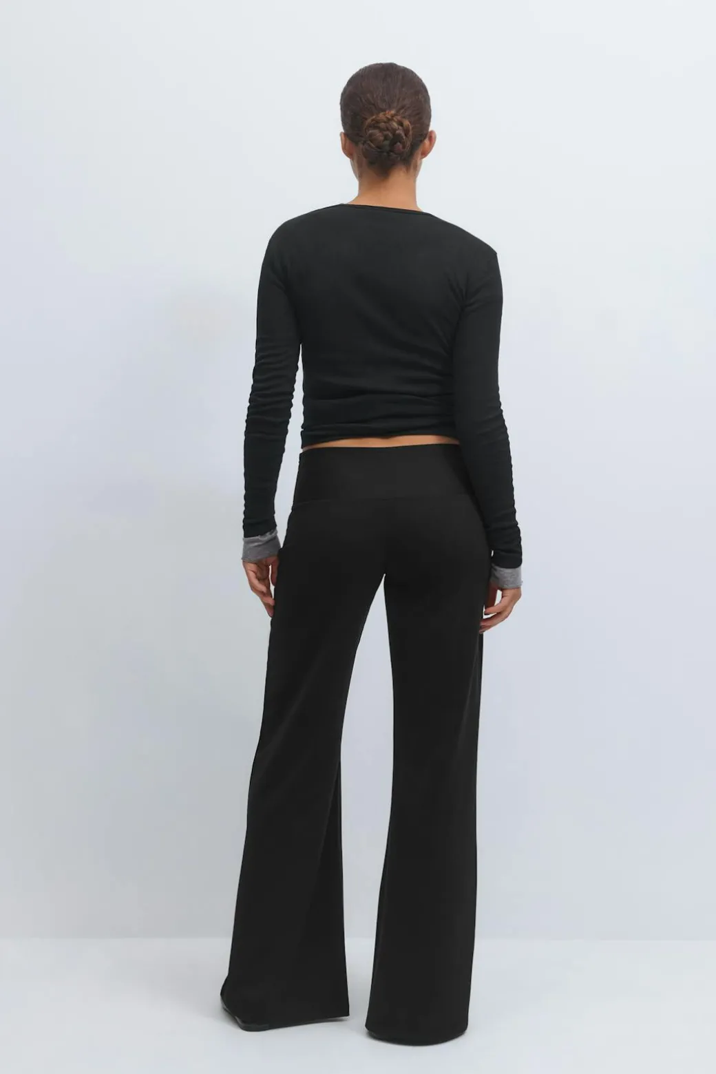 Low waist trousers
