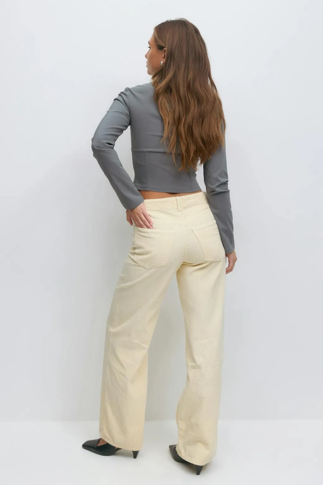 Low wide cord jeans