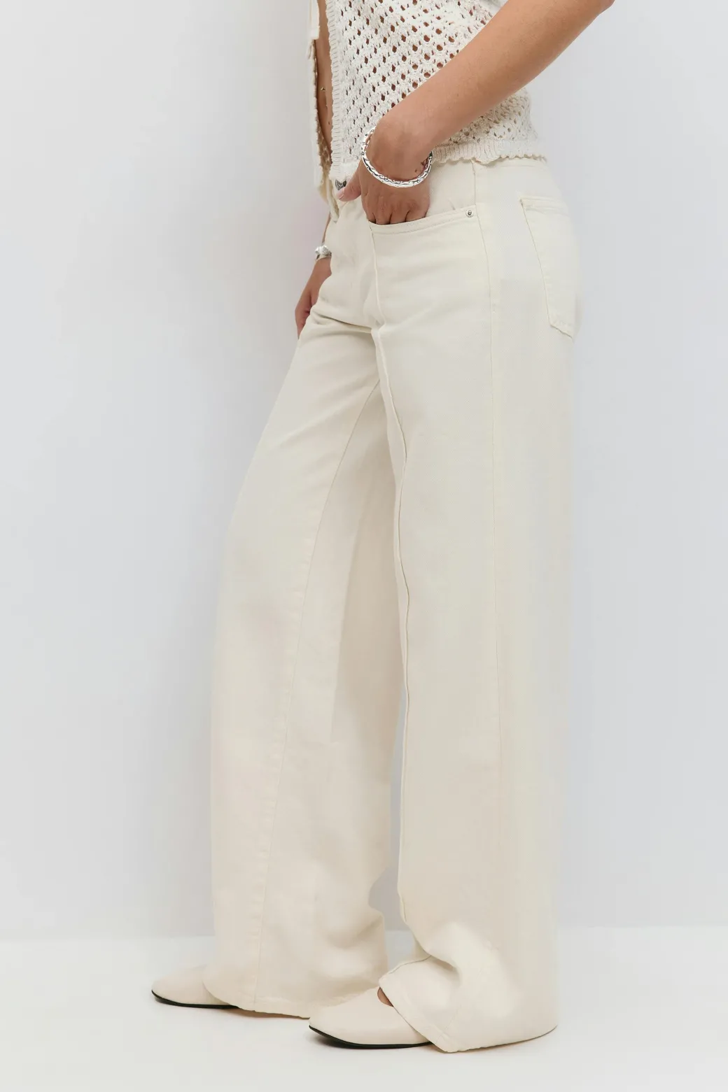 Low wide front seam jeans