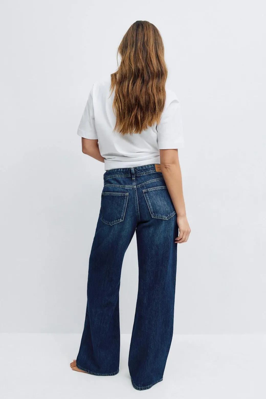 Low wide jeans