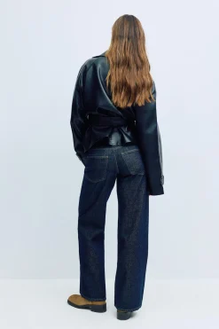 Low wide jeans