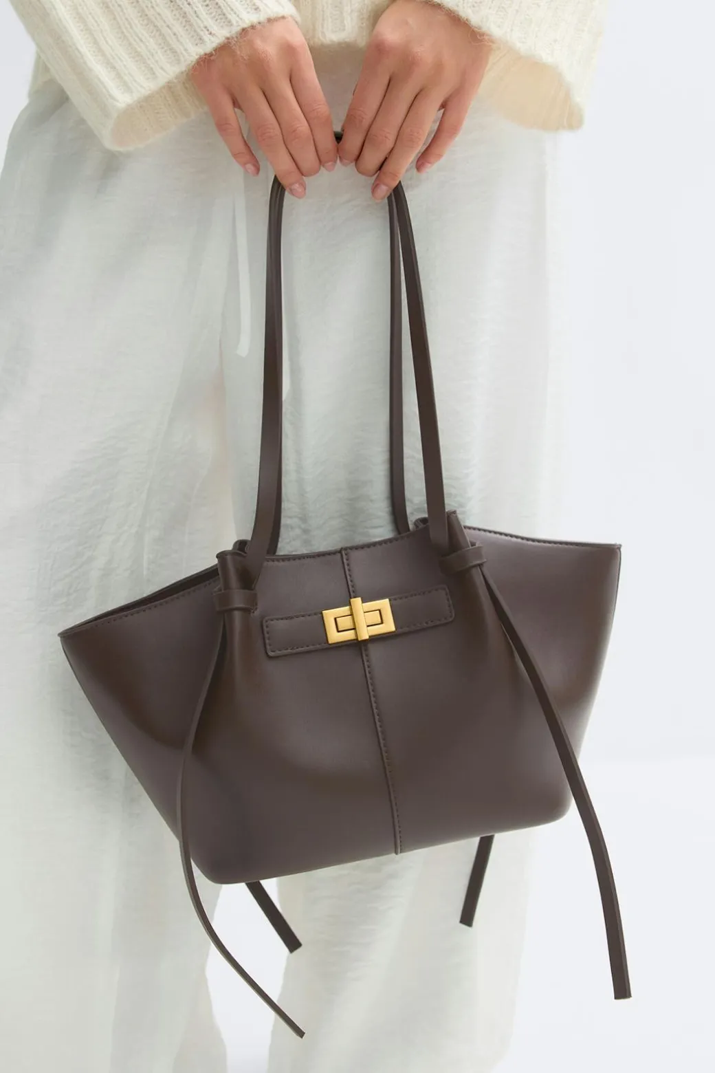 Midi long strap bag