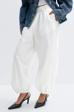 Mid waist balloon trousers