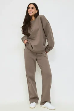 Oversized crew neck sweater
