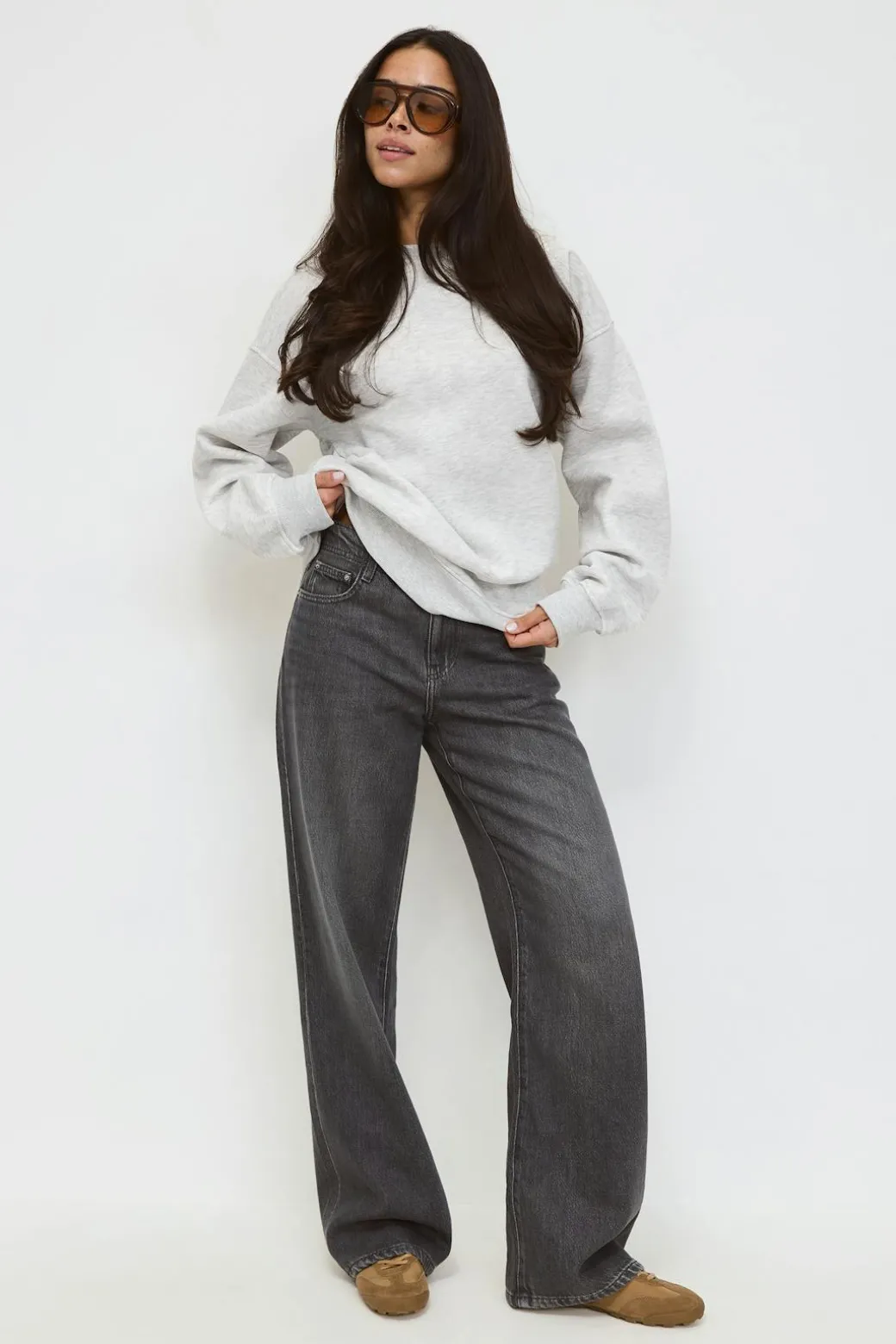 Oversized crew neck sweater