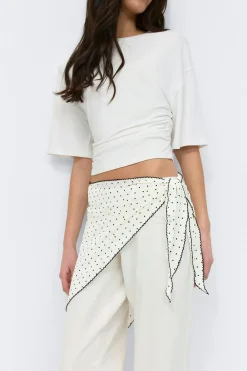 Picot edge hip scarf