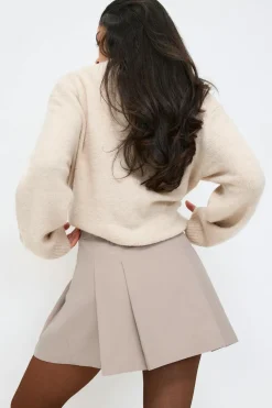 Pleated skirt