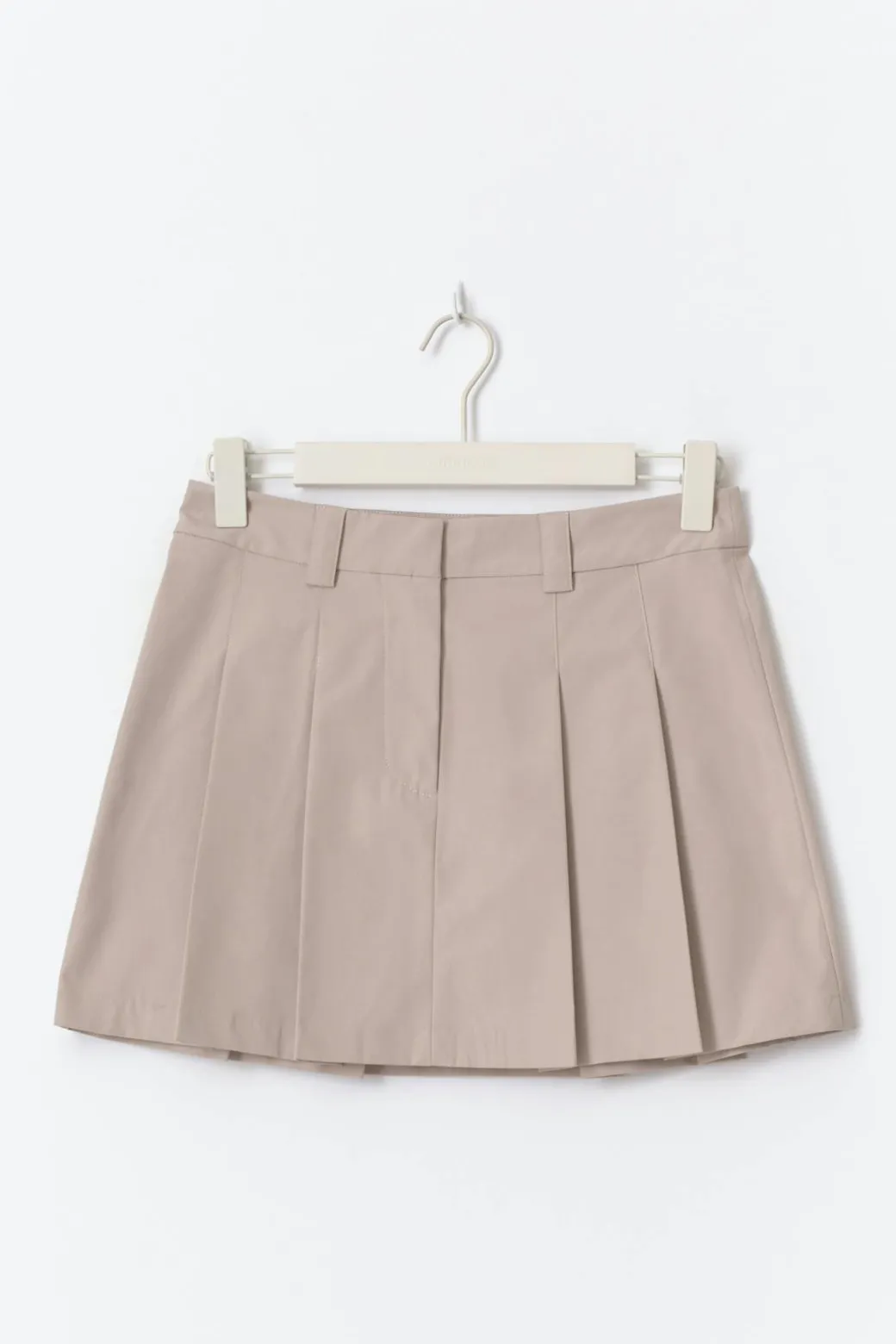 Pleated skirt