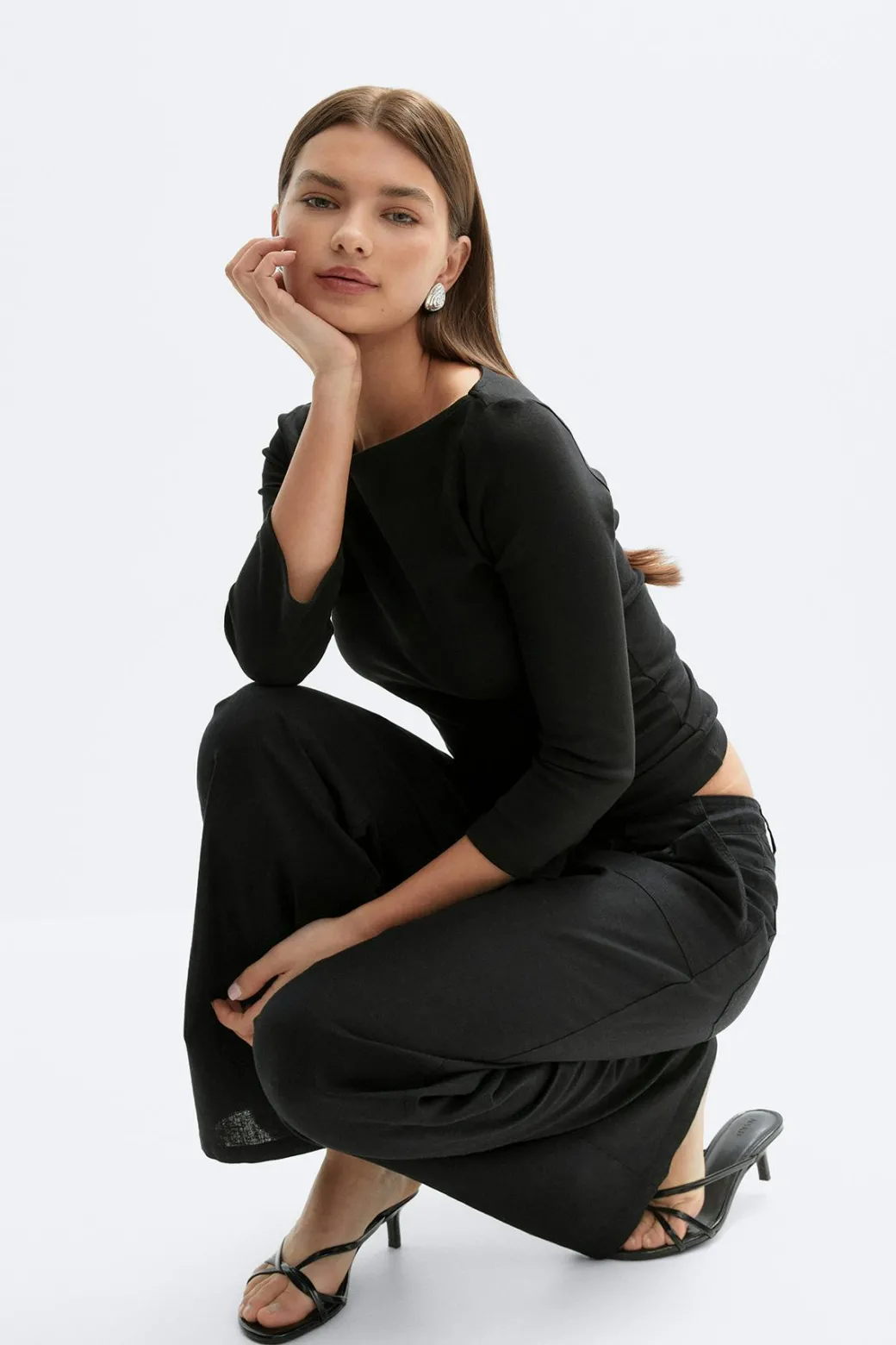 Quarter sleeve boatneck top