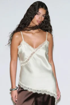 Satin asymmetric singlet