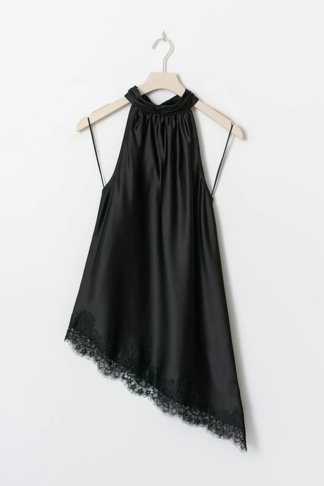 Satin asymmetric singlet
