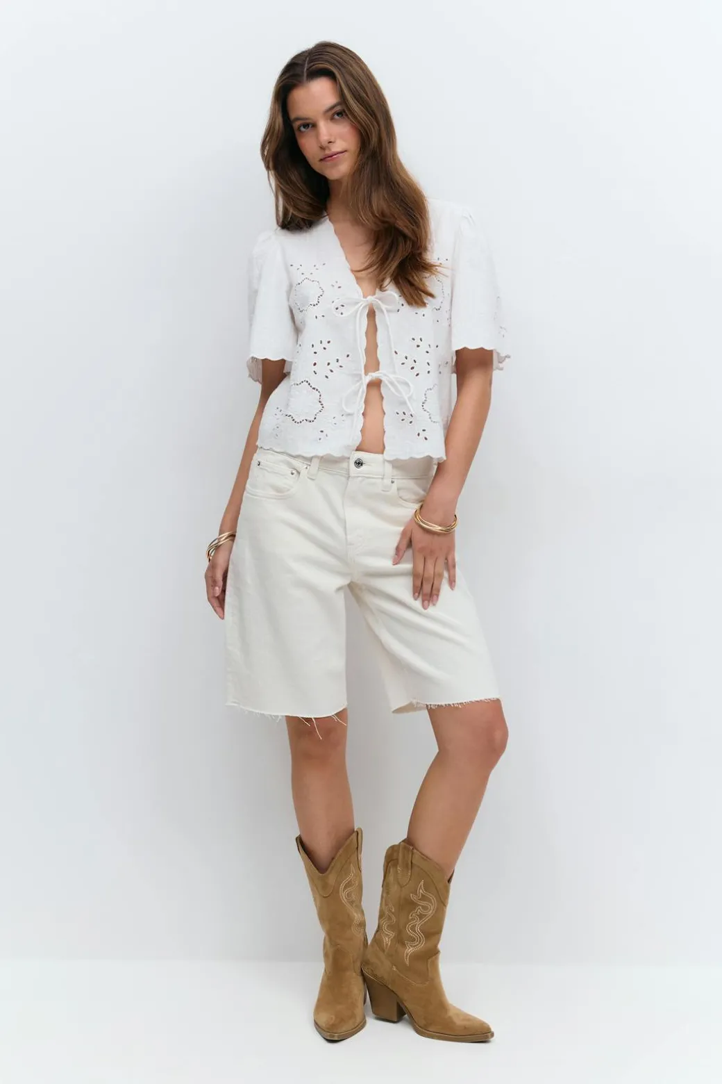 Scallop edge blouse