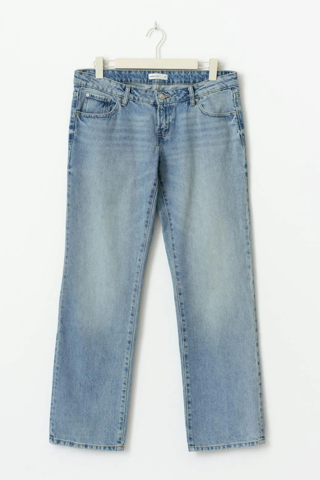 Scandi low straight jeans