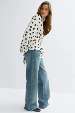 Scarf top