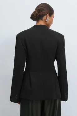 Shaped blazer