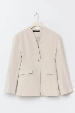 Shaped blazer