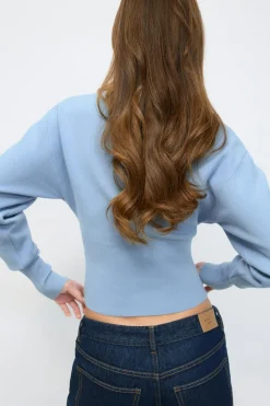Shaped knitted cardigan