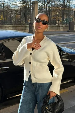 Shaped knitted cardigan