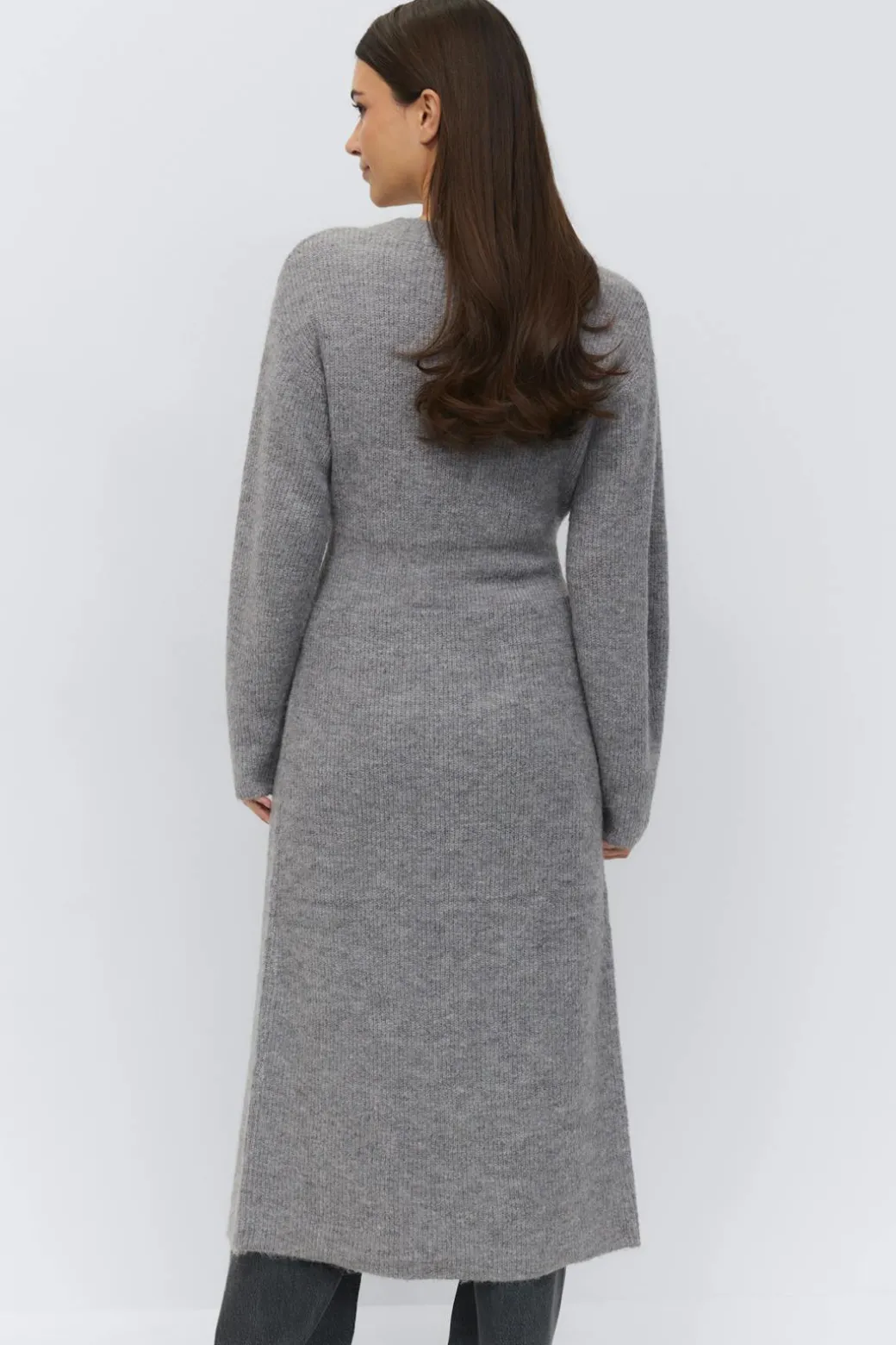Shaped knitted dress