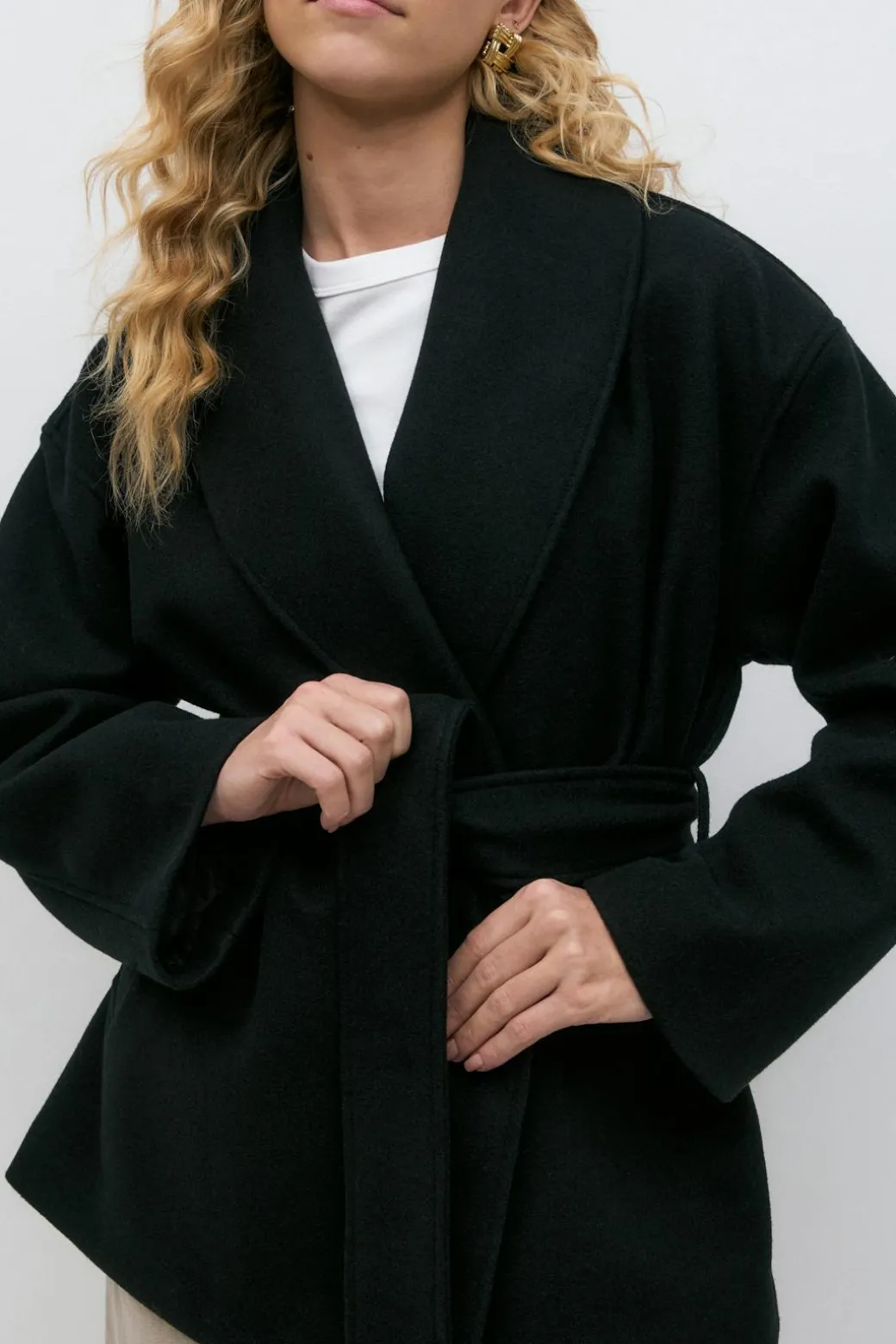 Shawl collar short coat