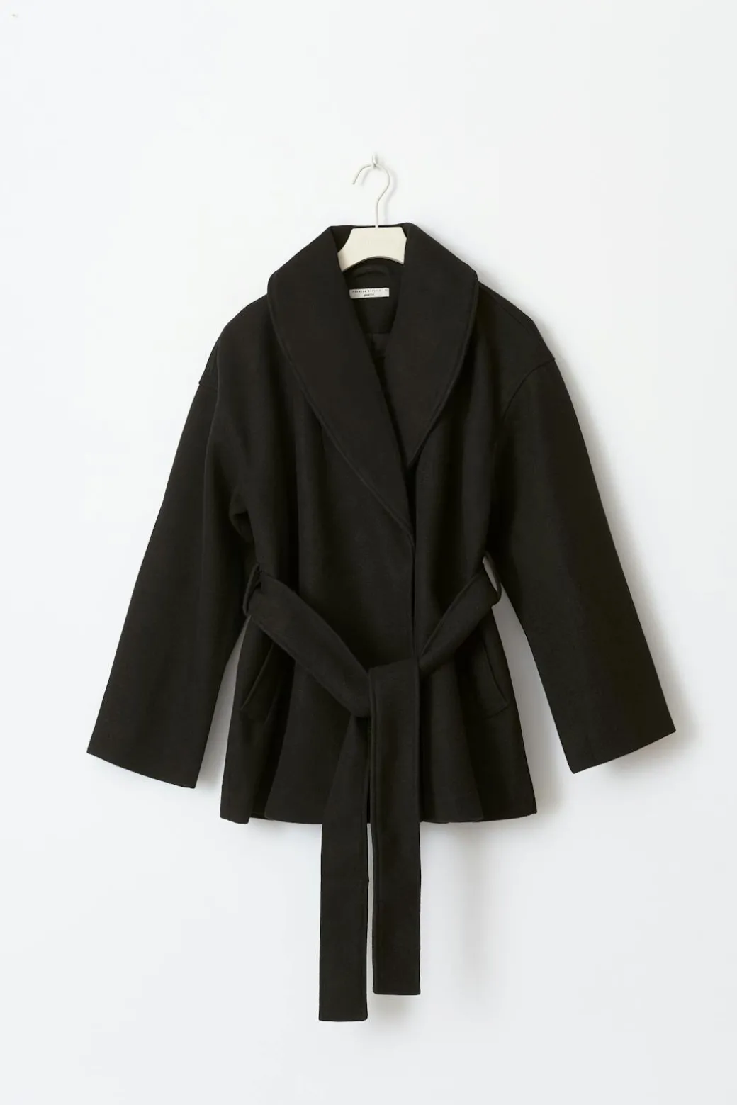 Shawl collar short coat