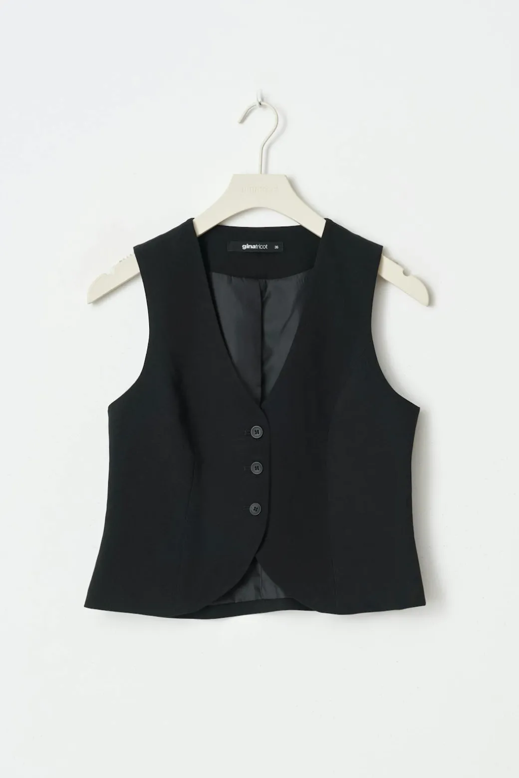 Short v-neck vest