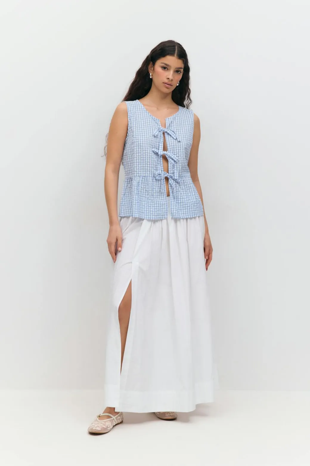 Sleeveless blouse