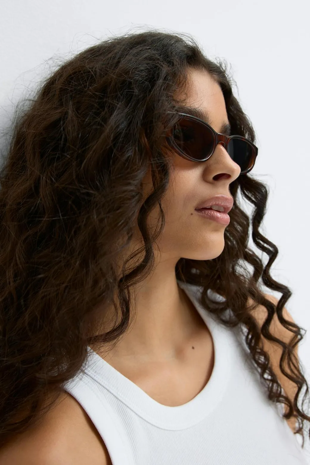 Slim cateye sunglasses
