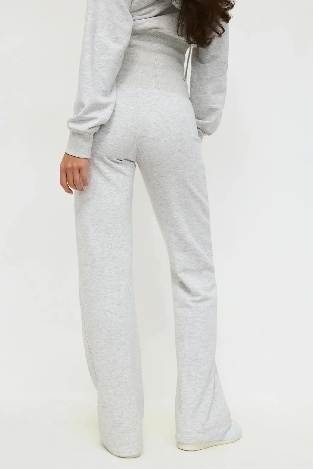 Slim low waist sweatpants