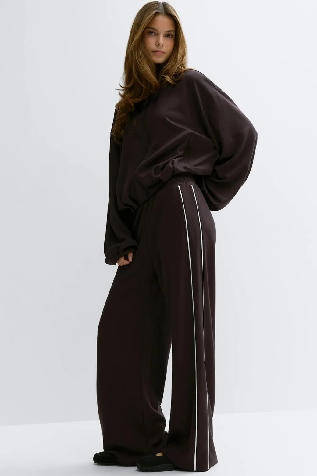 Soft sporty trousers